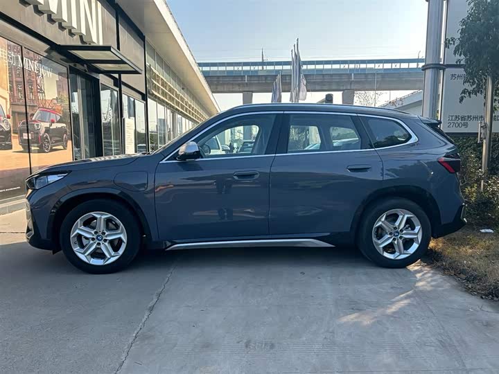 Фото 3 - BMW iX1