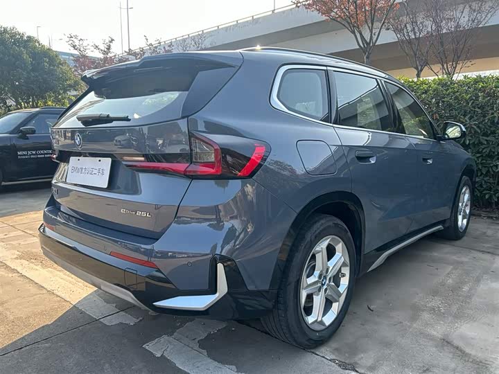 Фото 4 - BMW iX1