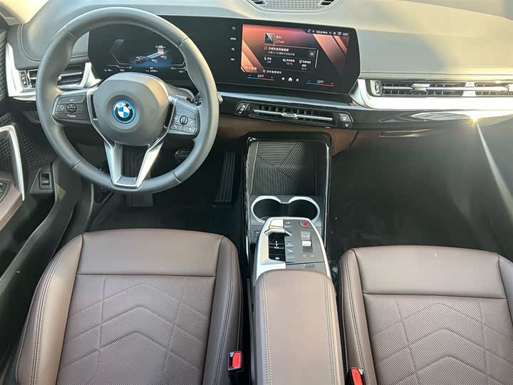 Фото 5 - BMW iX1