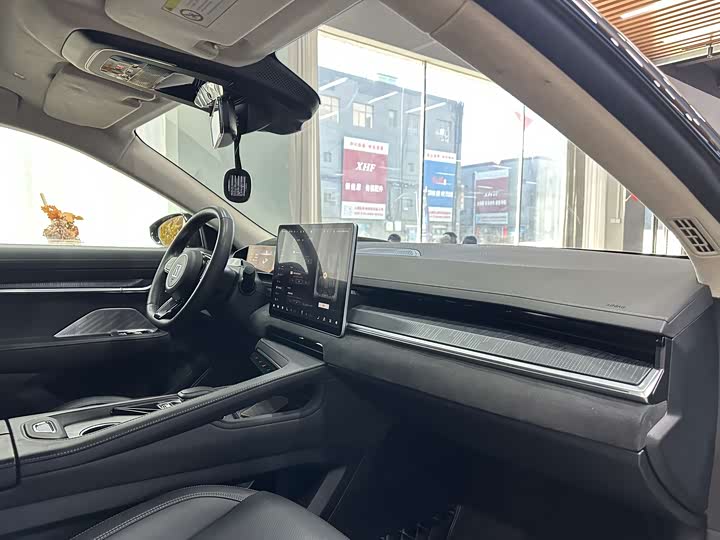 Фото 6 - Zeekr 001