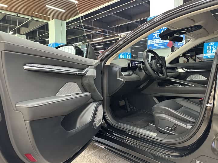 Фото 7 - Zeekr 001