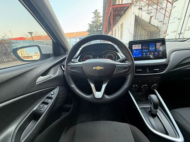 Фото 9 - Chevrolet Onix (Cavalier)