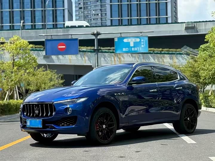 Фото 1 - Maserati Levante