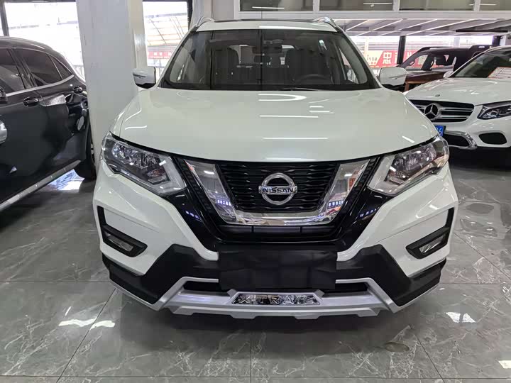Фото 2 - Nissan X-Trail