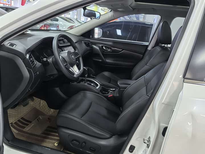 Фото 7 - Nissan X-Trail