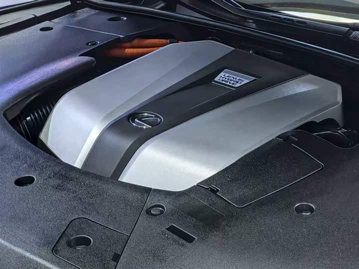 Фото 7 - Lexus LS