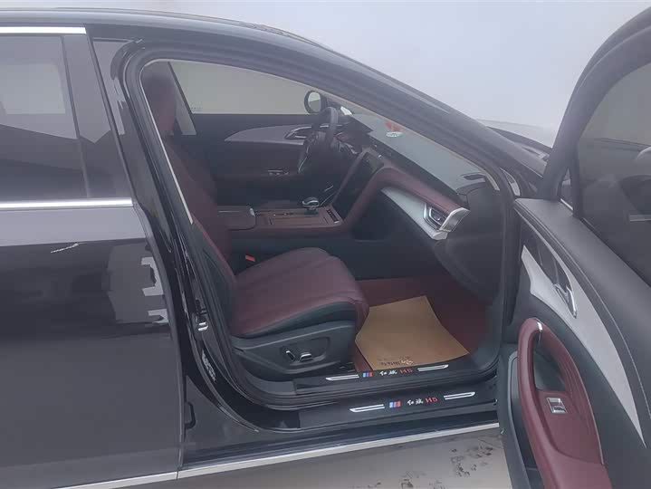 Фото 8 - Hongqi H5 Hybrid