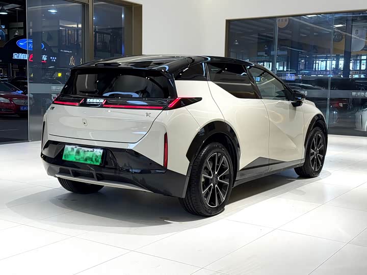 Фото 4 - Zeekr X