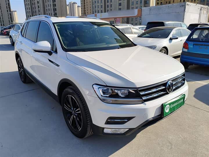 Фото 4 - Volkswagen Tiguan L Pro