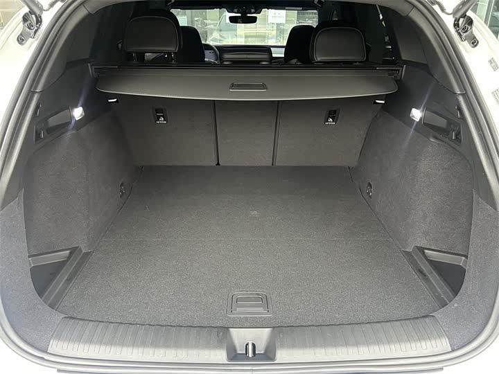 Фото 9 - Audi Q6L e-tron