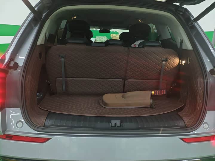 Фото 9 - Ford Edge