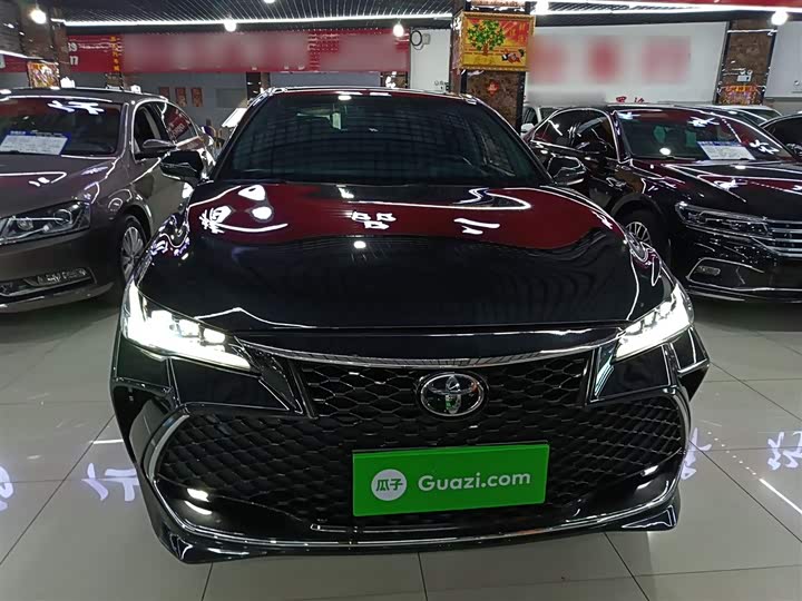 Фото 3 - Toyota Avalon