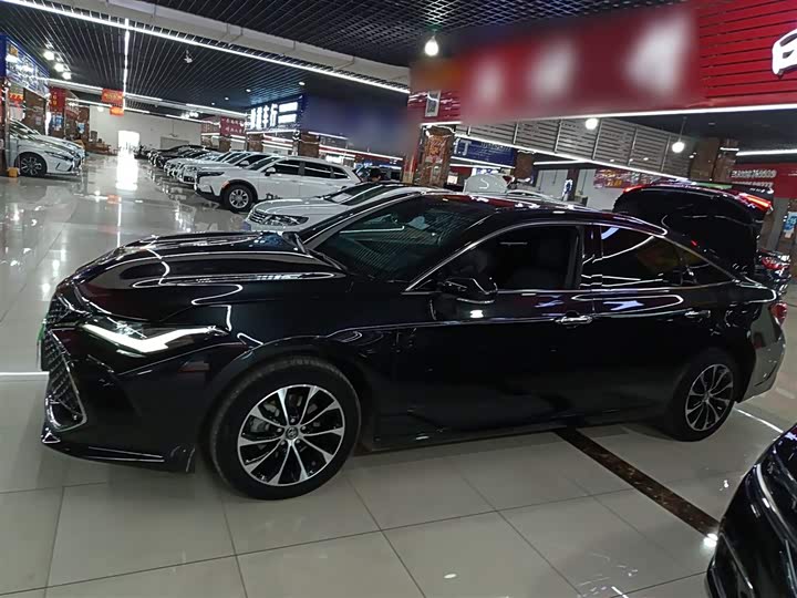 Фото 5 - Toyota Avalon