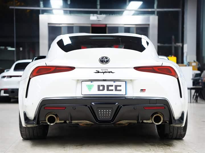 Фото 8 - Toyota Supra