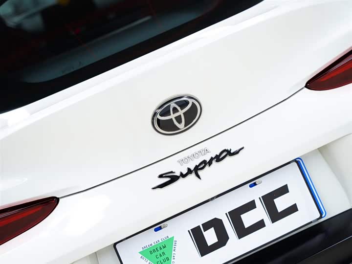 Фото 9 - Toyota Supra