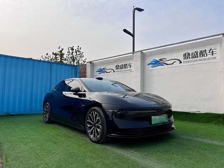 Фото 3 - Zeekr 007