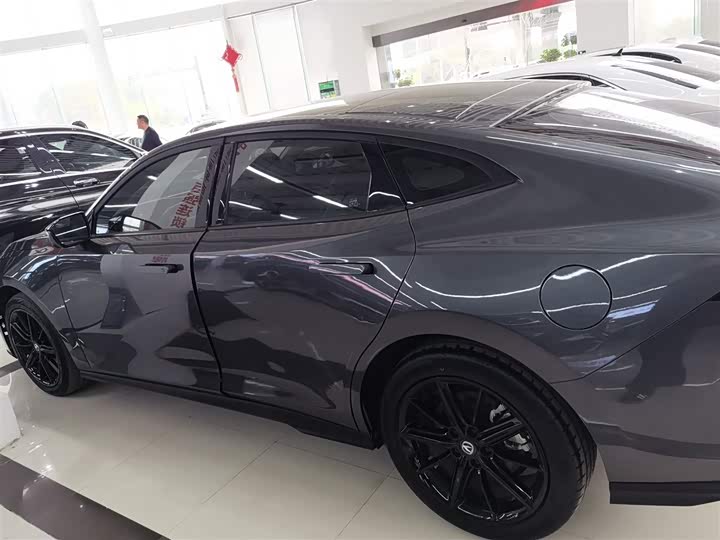 Фото 5 - Changan UNI-V Hybrid