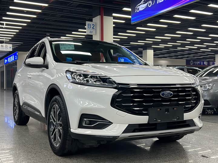 Фото 4 - Ford Escape