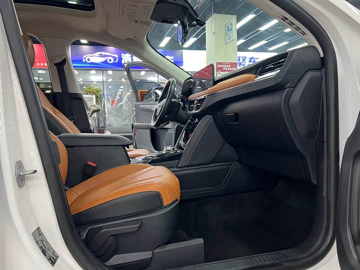 Фото 7 - Ford Escape