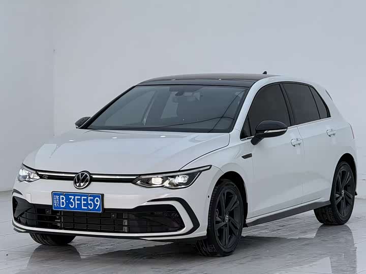 Фото 1 - Volkswagen Golf