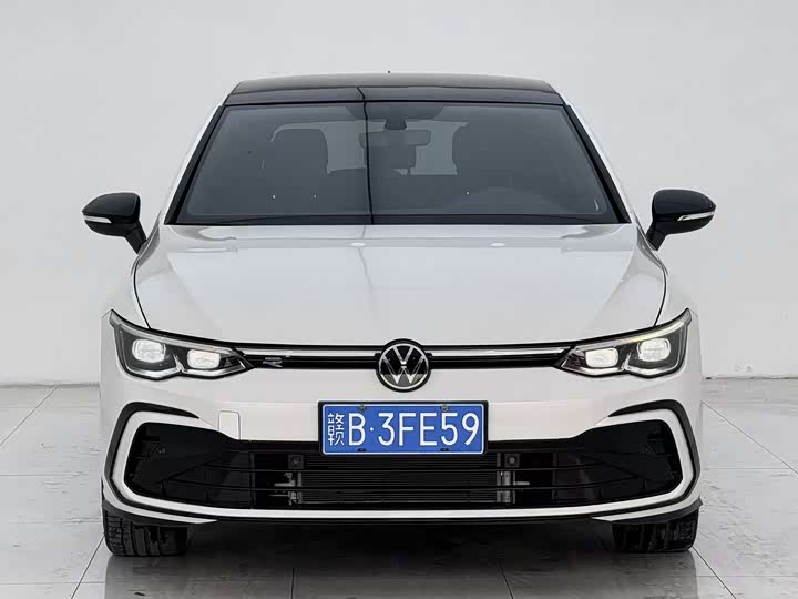 Фото 2 - Volkswagen Golf