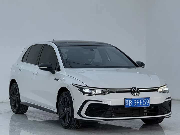 Фото 3 - Volkswagen Golf