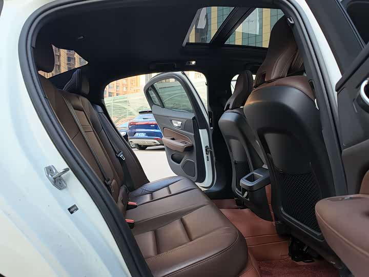 Фото 5 - Volvo S60