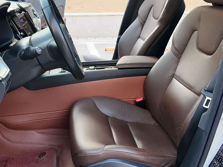 Фото 9 - Volvo S60