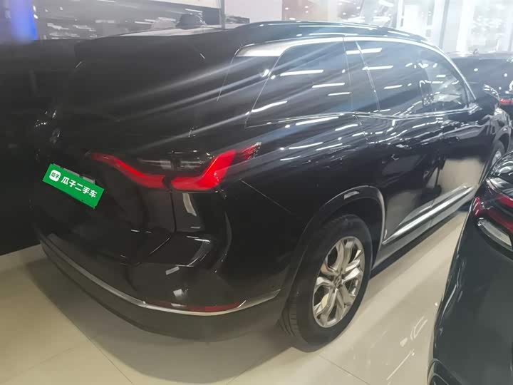 Фото 7 - Nio ES8