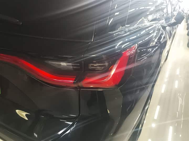 Фото 8 - Nio ES8