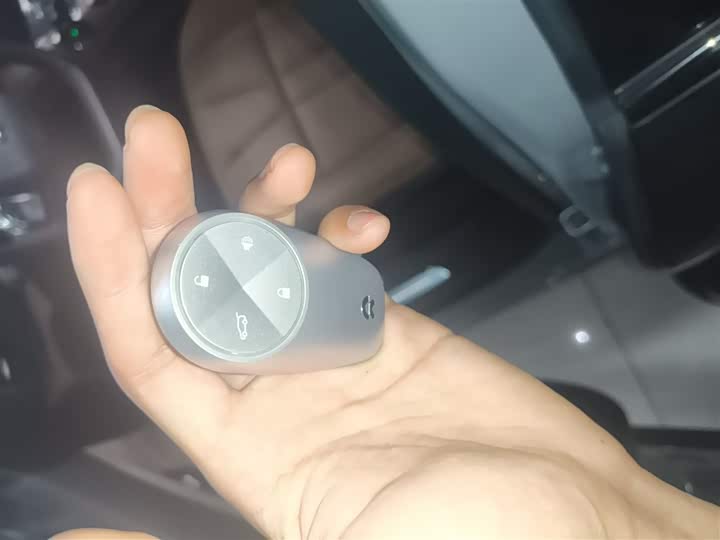 Фото 9 - Nio ES8