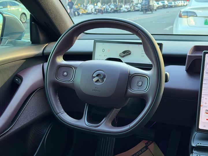 Фото 8 - Nio ET5T