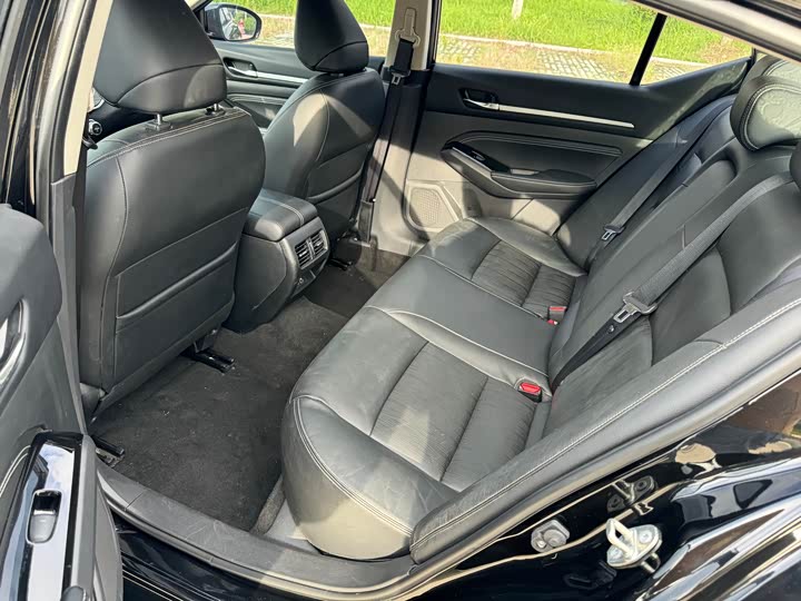 Фото 4 - Nissan Teana