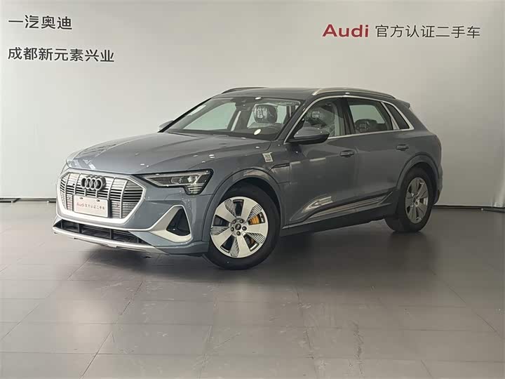 Фото 1 - Audi e-tron