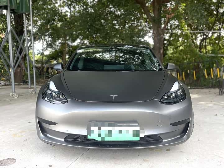 Фото 2 - Tesla Model 3