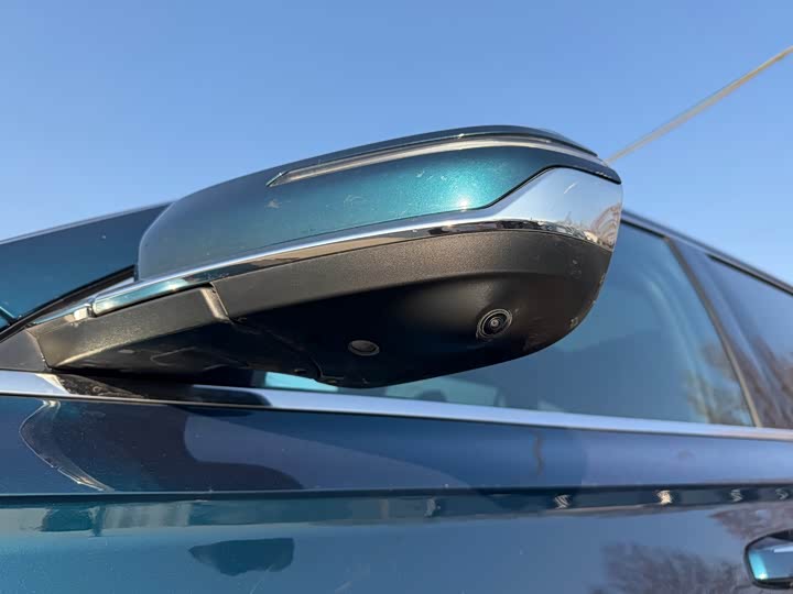 Фото 6 - Geely Monjaro