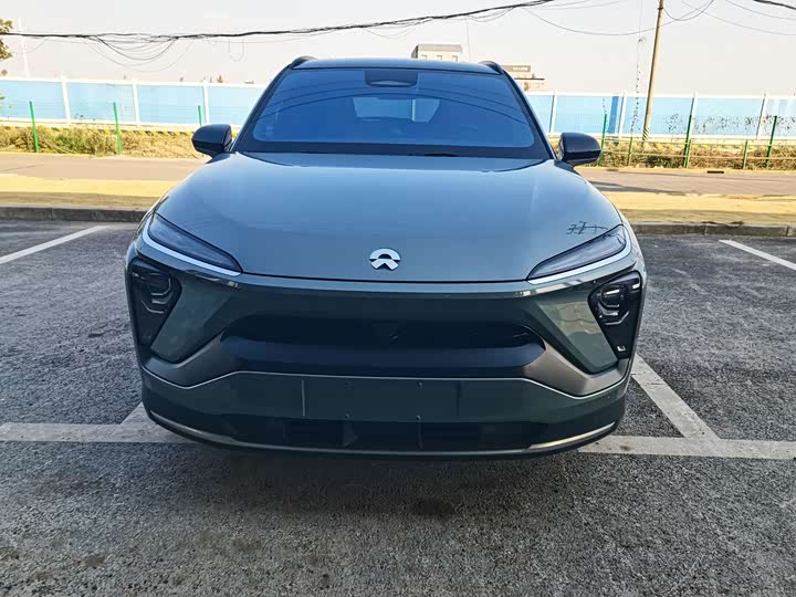 Фото 2 - Nio ES6