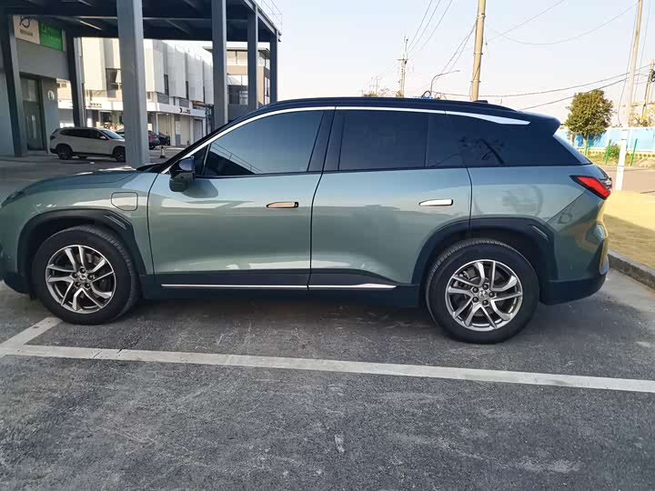 Фото 8 - Nio ES6