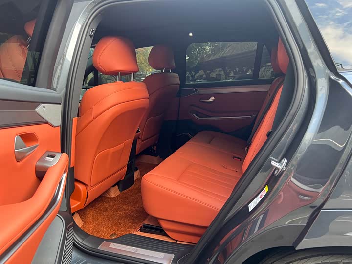 Фото 9 - BYD Tang L