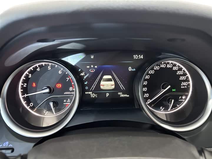 Фото 7 - Toyota Camry