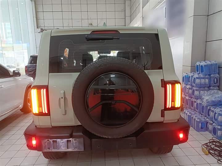 Фото 6 - Tank 300