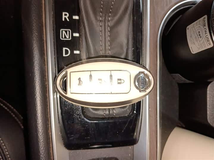 Фото 9 - Nissan Teana