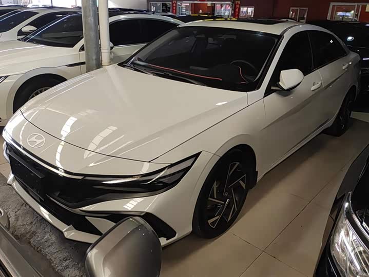 Фото 2 - Hyundai Elantra N line