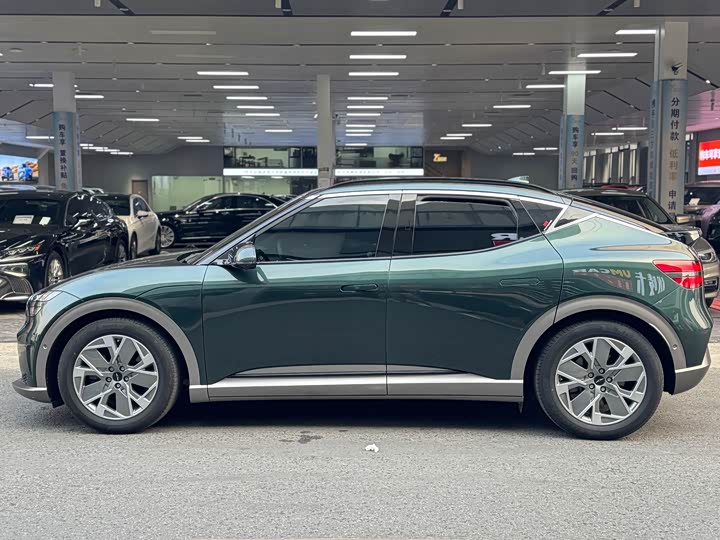 Фото 3 - Genesis GV60