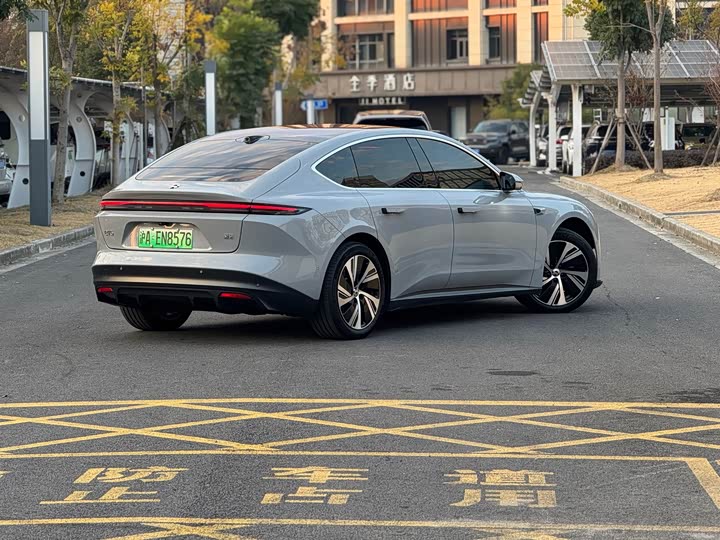 Фото 3 - Nio ET5