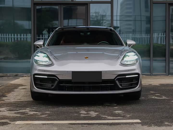 Фото 4 - Porsche Panamera