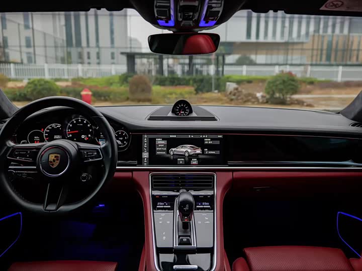 Фото 5 - Porsche Panamera