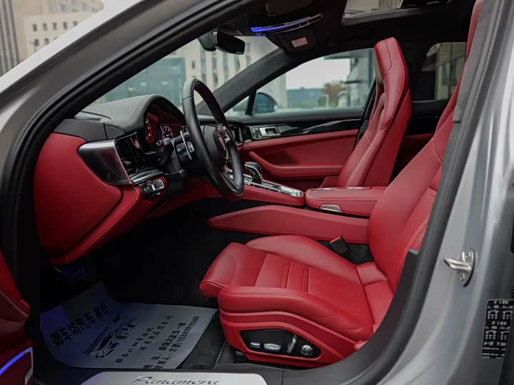 Фото 7 - Porsche Panamera