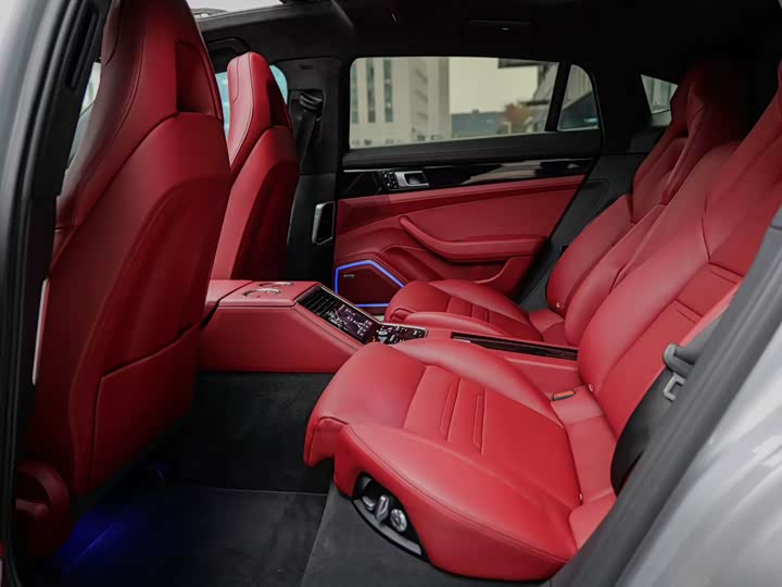 Фото 9 - Porsche Panamera