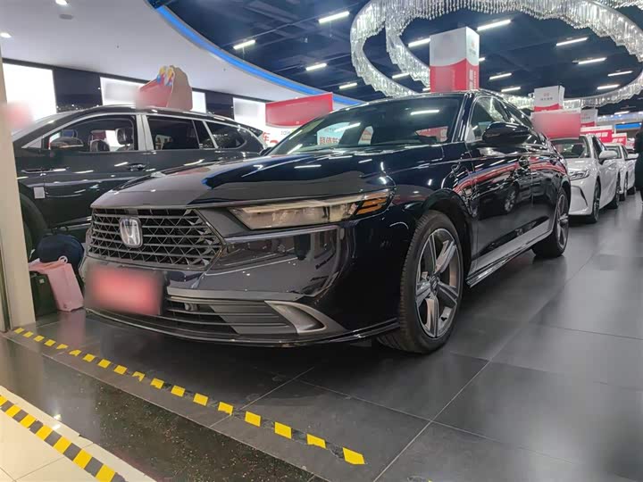 Фото 1 - Honda Accord Hybrid